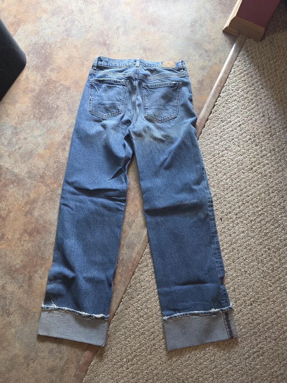 American Eagle Stovepipe Jean With Cuff Hem. 4 Long